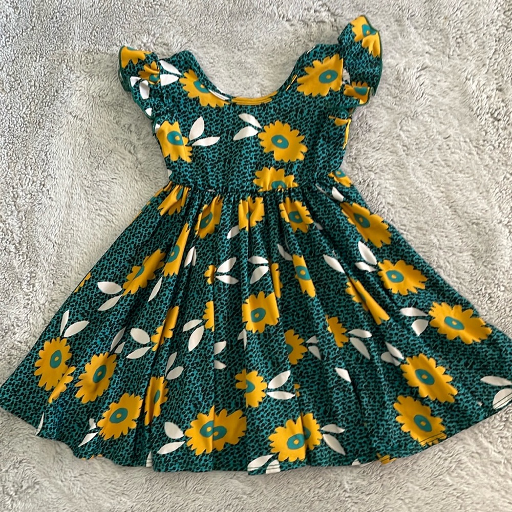 DotDotSmile Floral Skater Dress. SZ 2T  Ballet Style   Gold
Ruffles